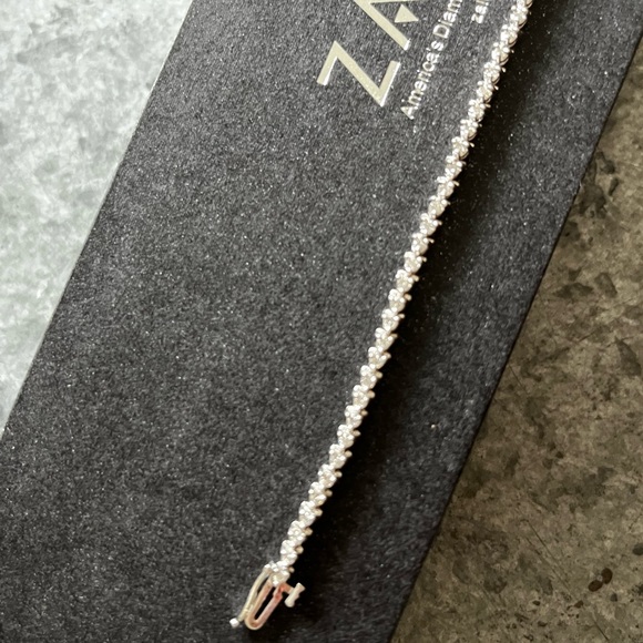 Zales Jewelry Diamond Tennis Bracelet Purchased At Zales With